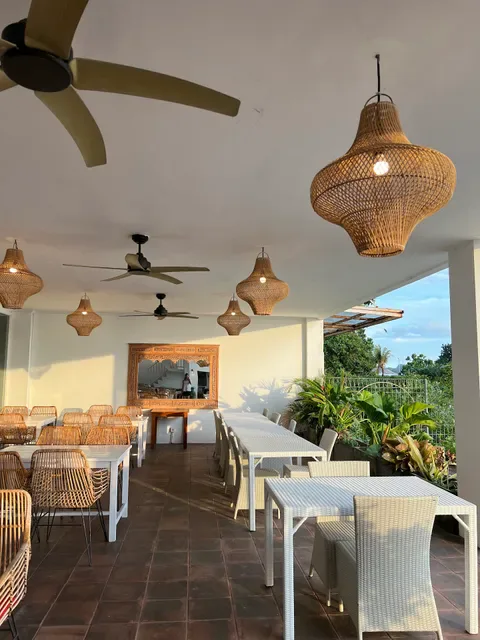 Jaansan Beach House | Restaurant, Bar & Lounge at Kelan Beach