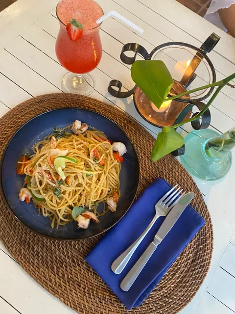 Jaansan Beach House | Restaurant, Bar & Lounge at Kelan Beach