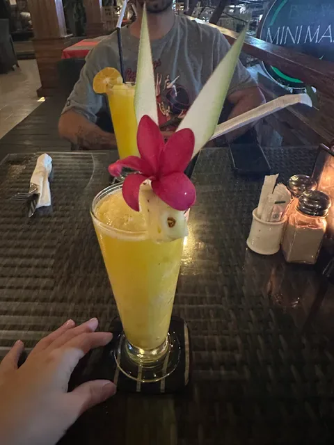La Monde Restaurant