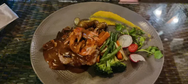 La Monde Restaurant