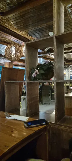 La Monde Restaurant
