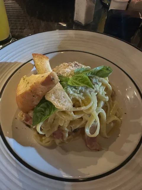 La Monde Restaurant