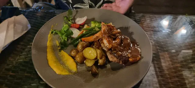 La Monde Restaurant
