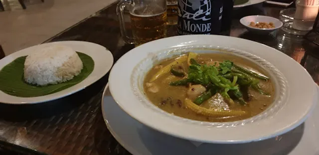 La Monde Restaurant