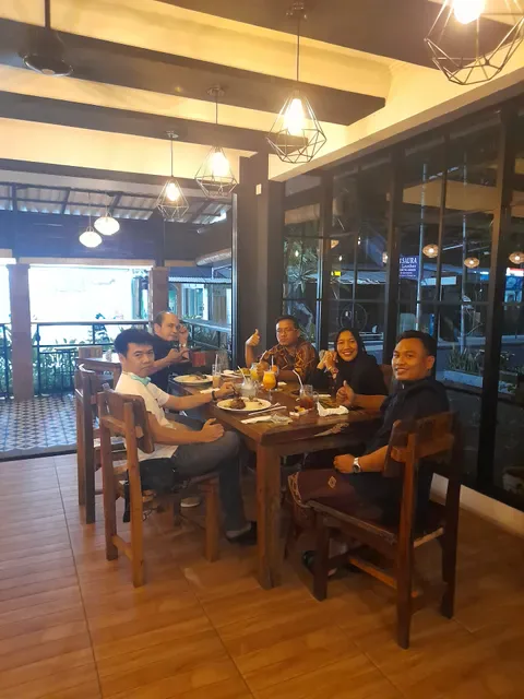 LEGIAN CORNER