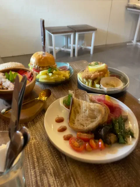 Lokal Café Bali