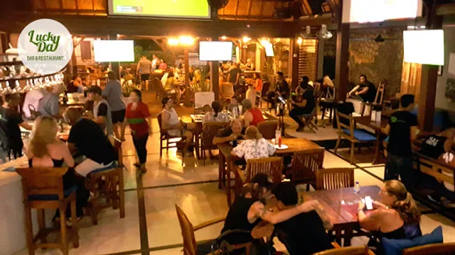 Lucky Day Sports Bar Bali