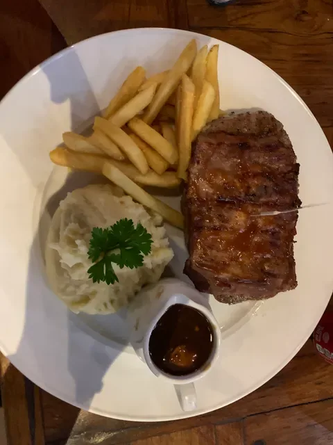 Lucky Day Sports Bar Bali