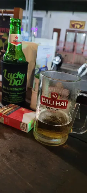 Lucky Day Sports Bar Bali