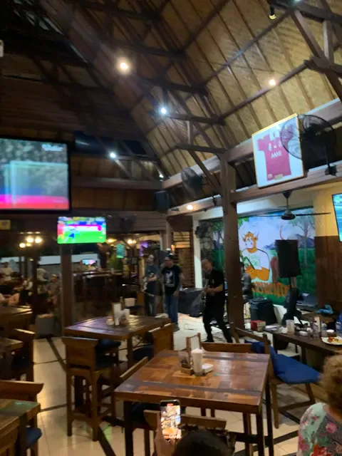 Lucky Day Sports Bar Bali