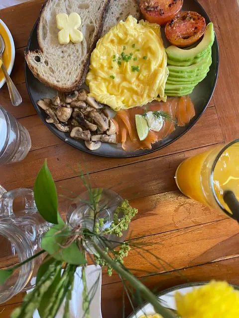 Machinery Coffee & Eatery at Legian - Seminyak