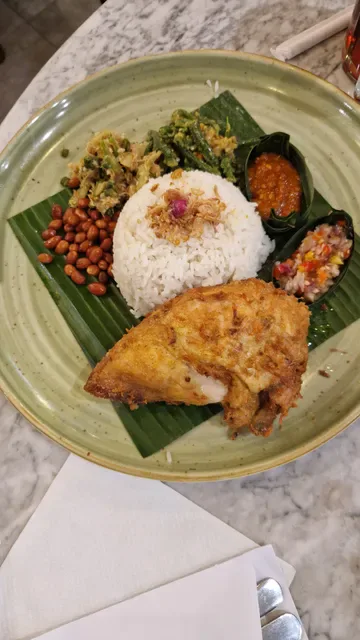Made's Warung Domestic