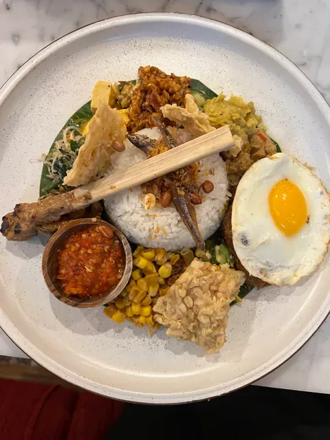 Made's Warung International Terminal