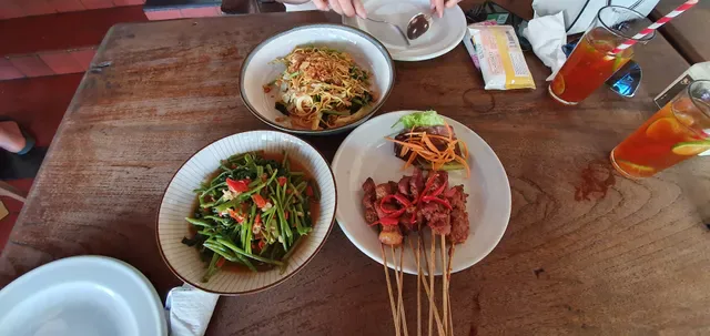 Made's Warung Kuta
