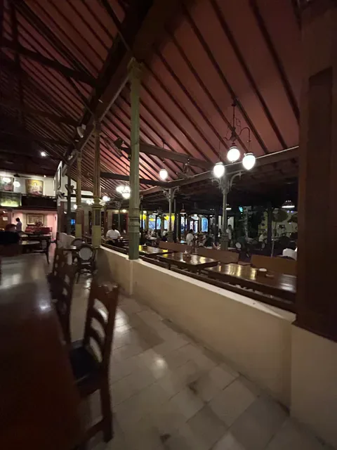 Made's Warung Seminyak