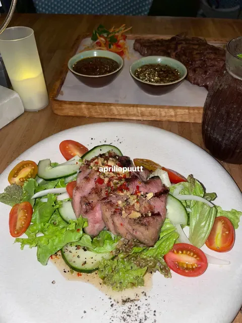 MEJA Restaurant & Bar