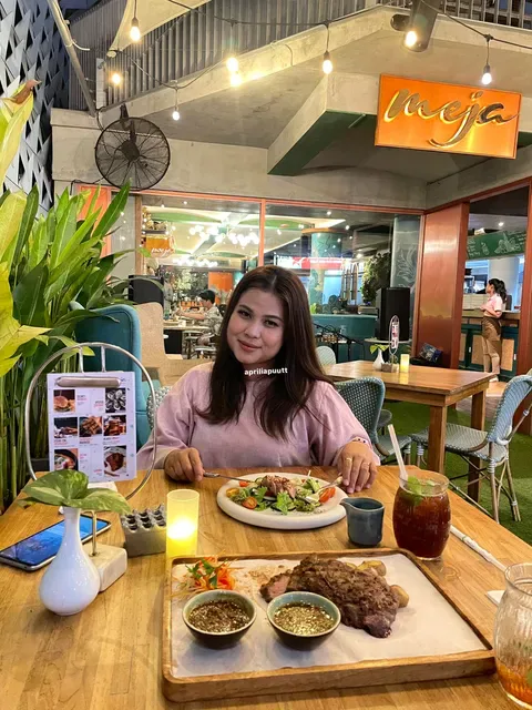 MEJA Restaurant & Bar