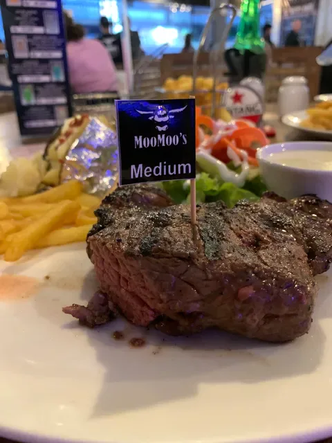 Moo Moo's Steakhouse Bar & Grill