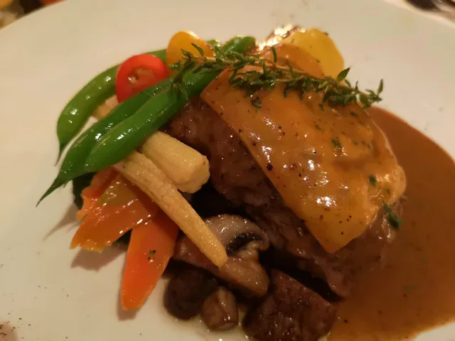 Mozzarella Restaurant & Bar