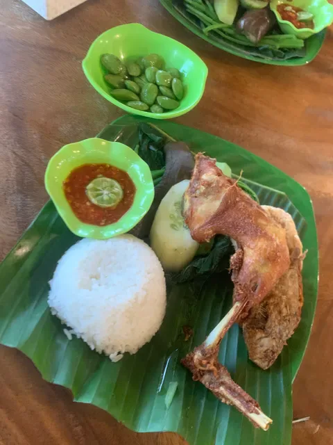 Nasi Tempong Indra