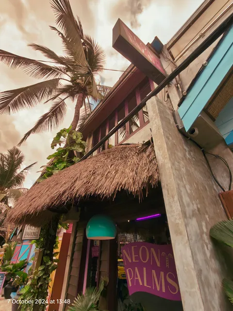 NEON PALMS