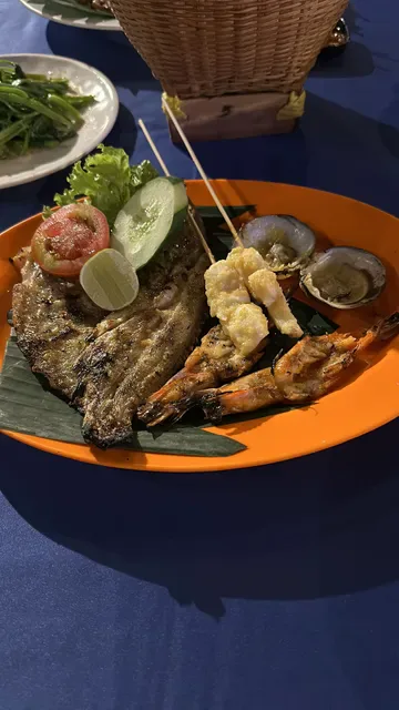 New Moon Cafe Seafood
