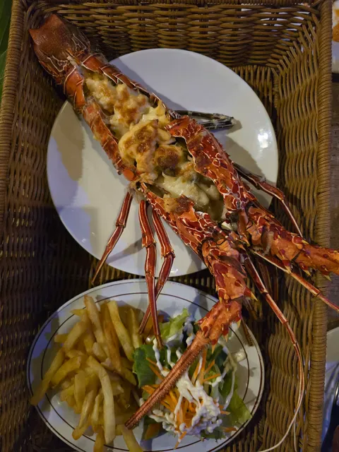 OUR'S Bar & Restaurant