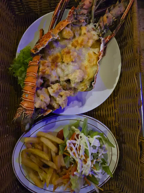 OUR'S Bar & Restaurant
