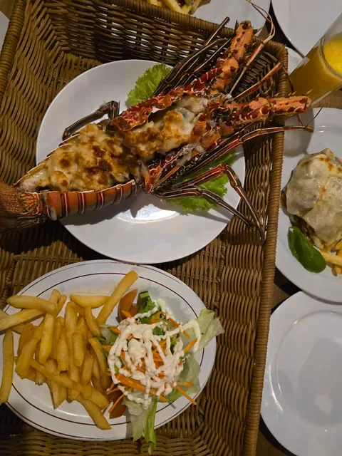 OUR'S Bar & Restaurant