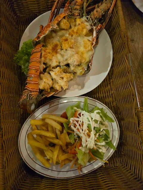 OUR'S Bar & Restaurant