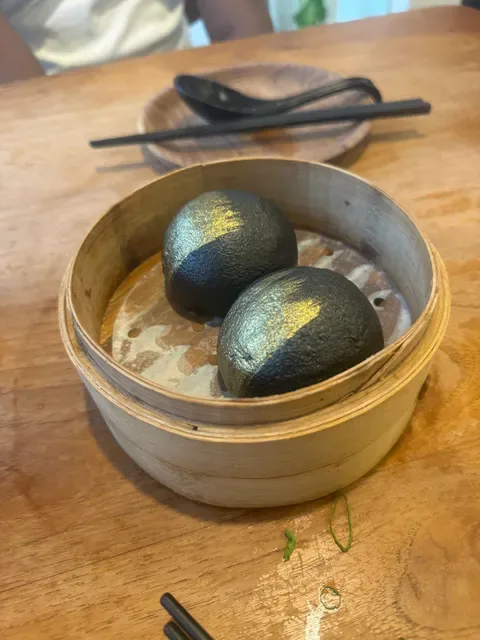 Papa Lee's Taiwan noodle & dumplings 台灣人的店