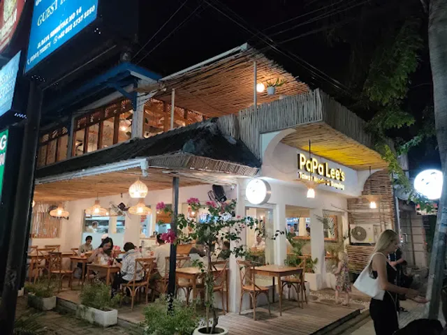 Papa Lee's Taiwan noodle & dumplings 台灣人的店