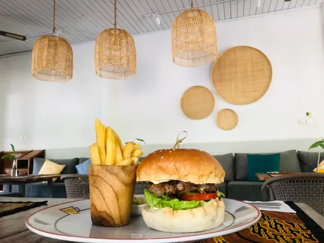 Papa's Beach Cafe