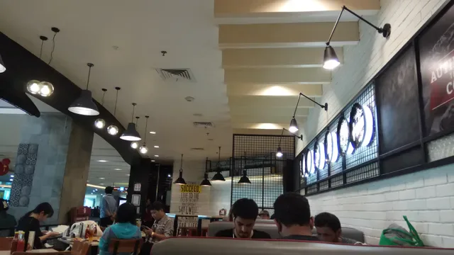 Pizza Hut Airport