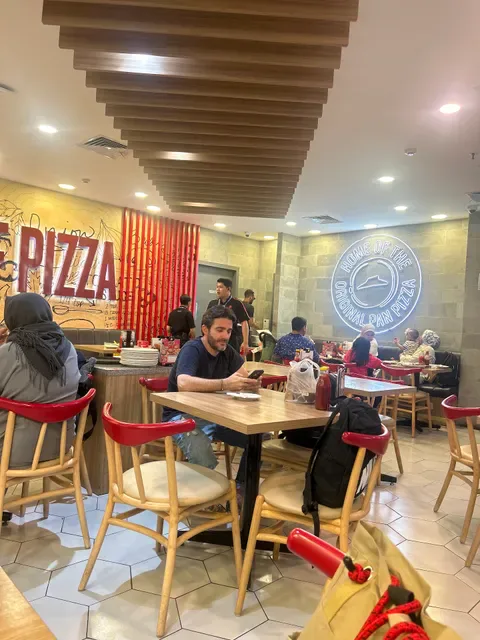 Pizza Hut Airport