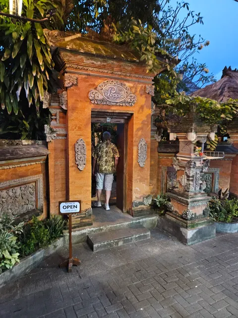 Poppies Restaurant