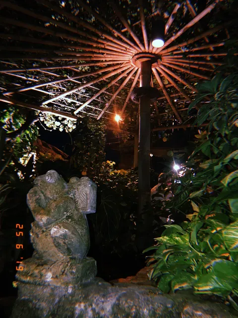 Poppies Restaurant