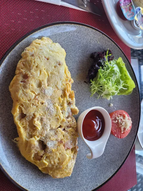 Pulu Bar and Grill