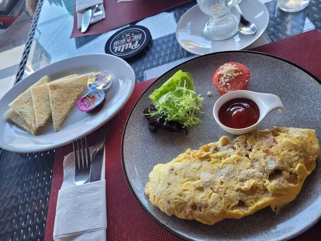 Pulu Bar and Grill