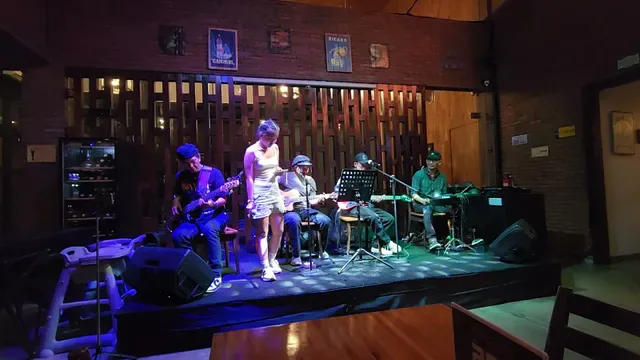 ROMEOS BAR & GRILLERY