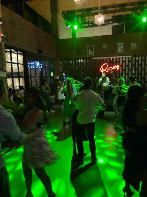 ROMEOS BAR & GRILLERY