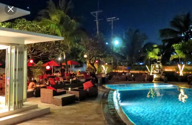 Rosso Vivo Dine & Lounge