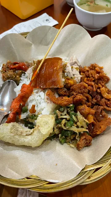 Rumah Makan Babi Guling Karya Rebo