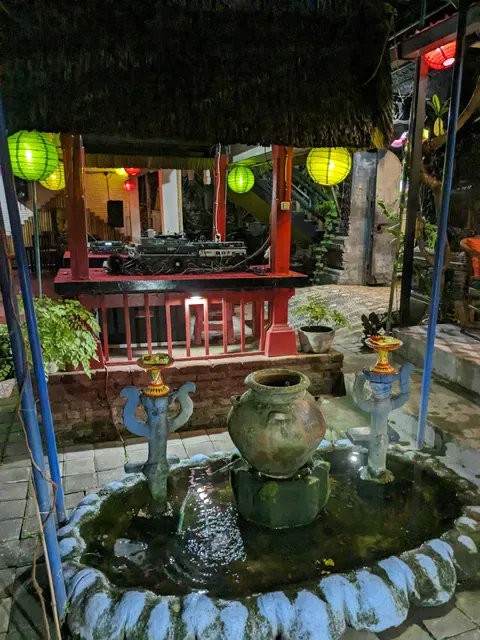 Sawasdeekha Thai Restaurant & Bar