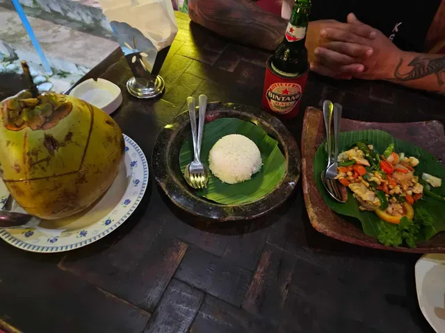 Sawasdeekha Thai Restaurant & Bar