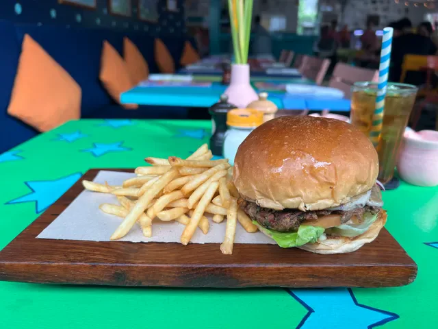 Sea Circus Restaurant & Bar