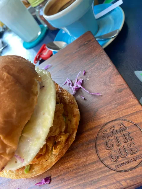 Sea Circus Restaurant & Bar