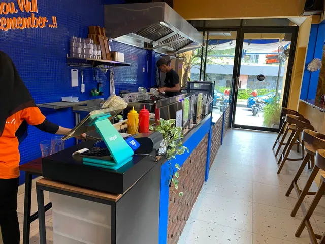 Shawarma Alhomsi Legian -شاورما الحمصي-