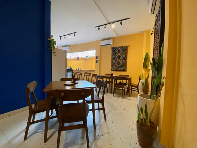Shawarma Alhomsi Legian -شاورما الحمصي-