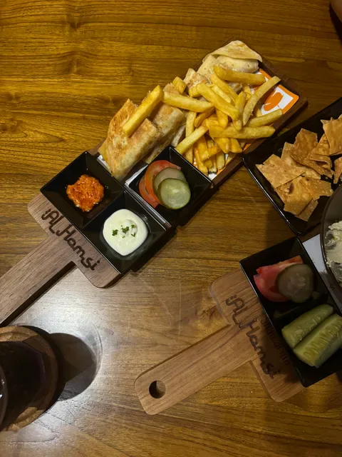 Shawarma Alhomsi Legian -شاورما الحمصي-